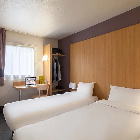 Hotel Evry 2 2*